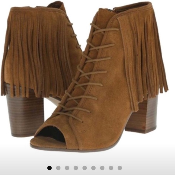 Steve Madden Shoes - Tan newporte booties Steve Madden size 6